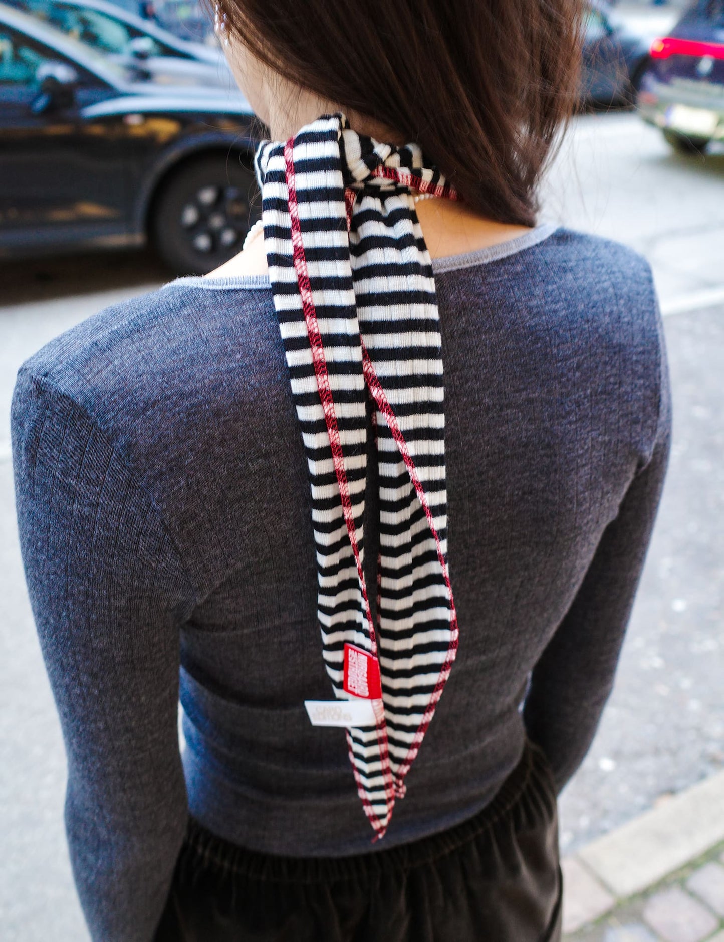 NPS Scarf Triangle Wool Caro Editions, Black/Ecru/Red